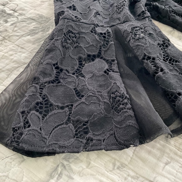 Studio One New York Women’s Black Lace Formal Dress 3/4 Bell Sleeves Sz 18 - Picture 4 of 10